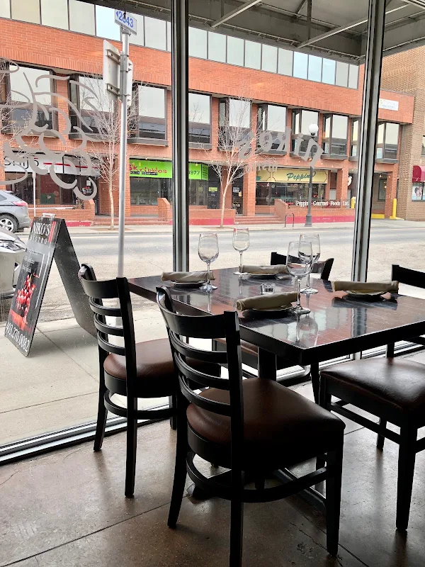 Niko's Bistro