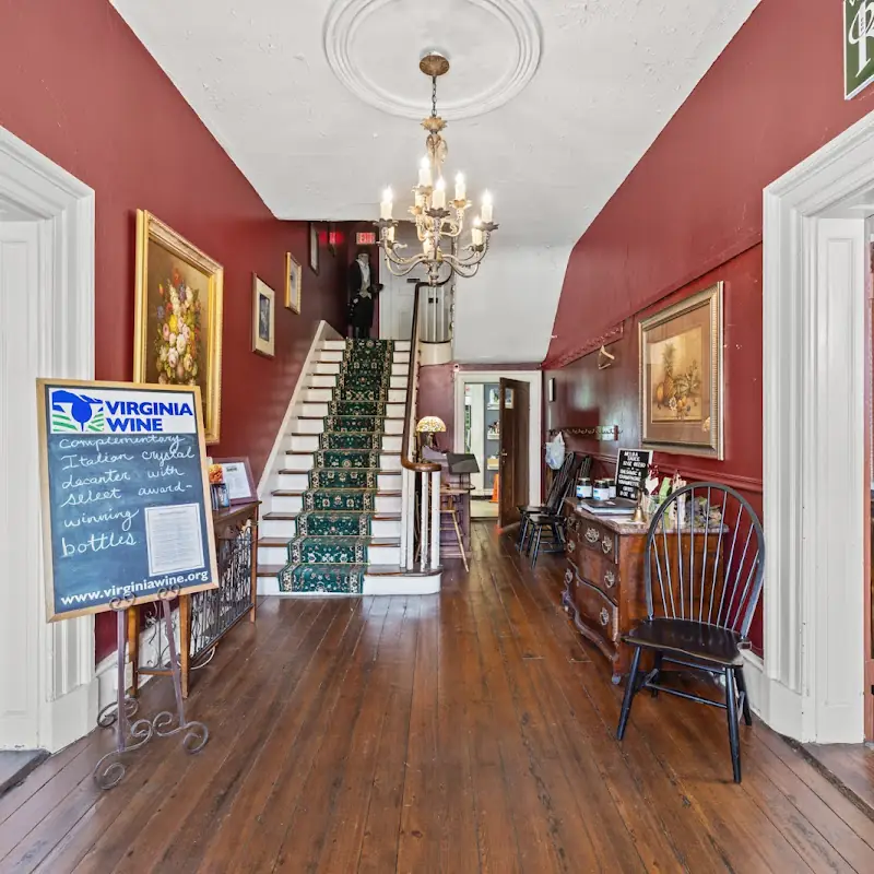 Lafayette Inn & Restaurant