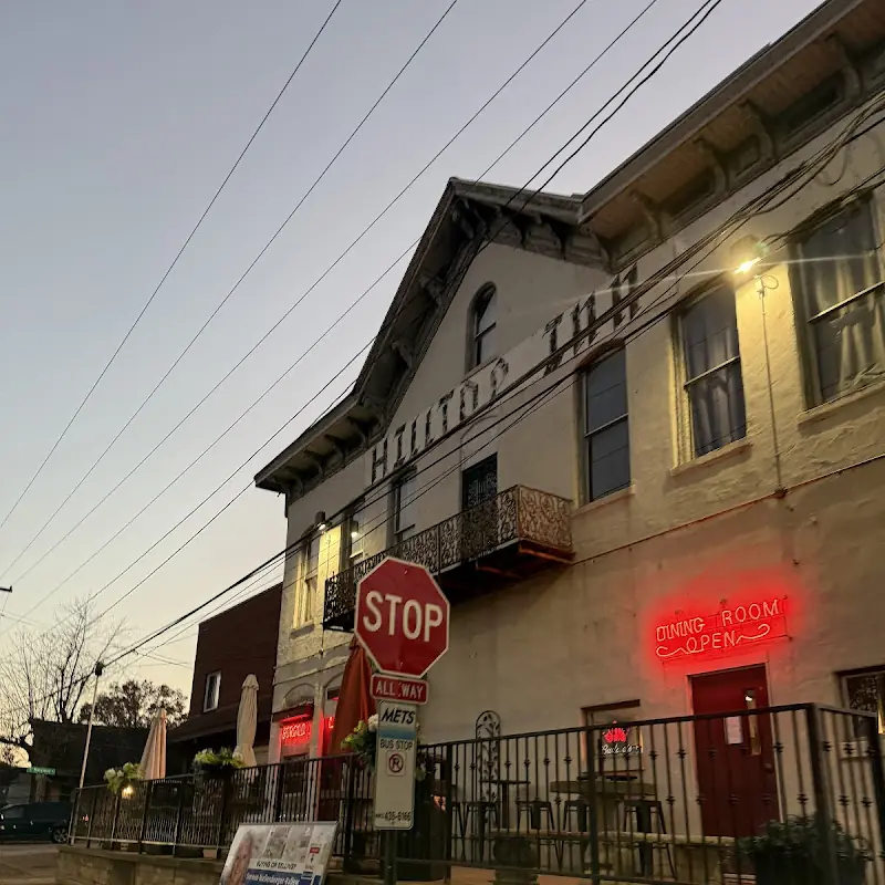 Hilltop Inn