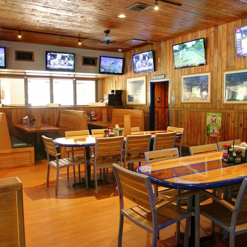 Quarterdeck Restaurant + Sports Bar