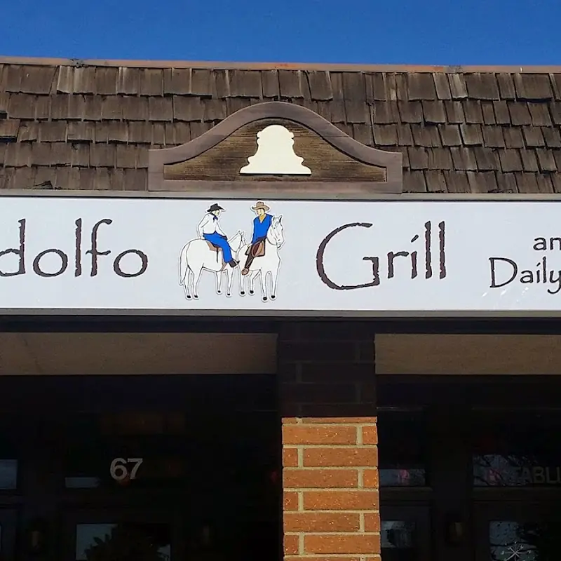 Adolfo Grill & Daily Bar