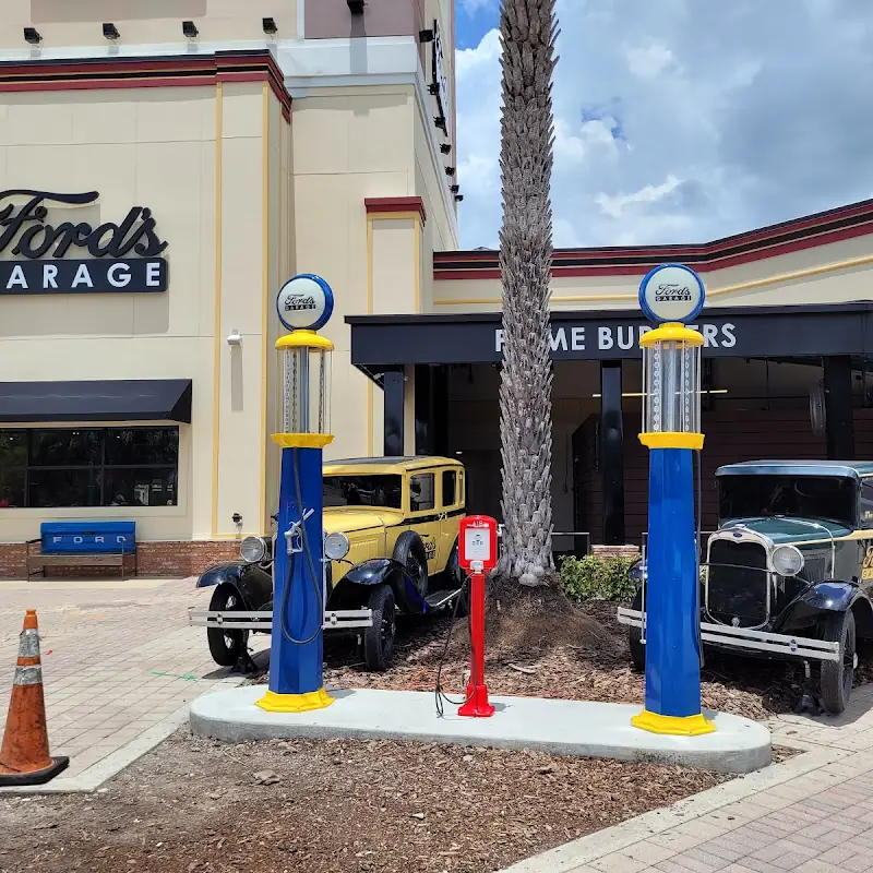Ford's Garage Orlando International Outlets