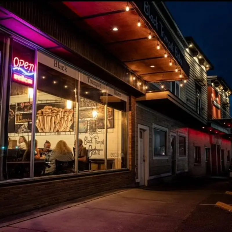 Black Trumpet Bistro