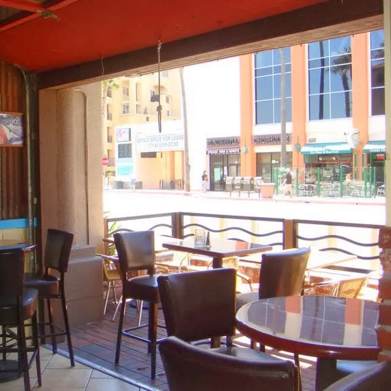 G's Boat House Bar & Grill