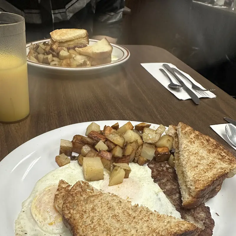 Perry’s Main Street Eatery