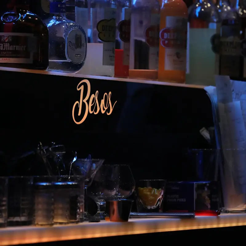 Besos Cocina & Cantina