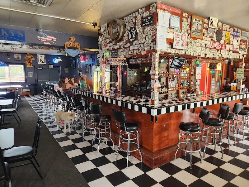 Spanky's Bar