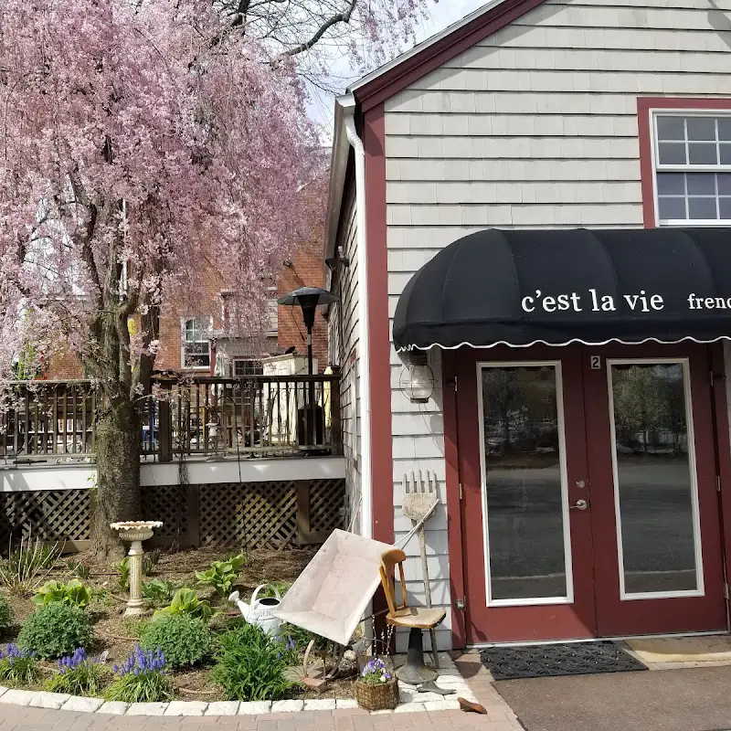 C'est La Vie Bistro