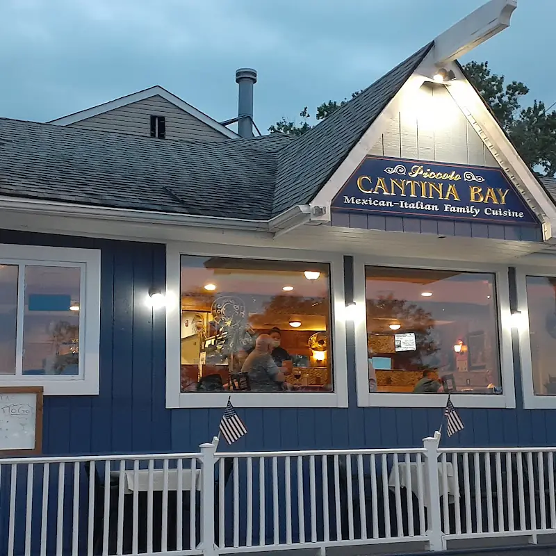 Piccolo Cantina Bay