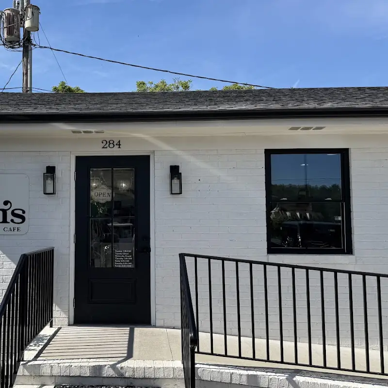 Fawn's Delectables Cafe