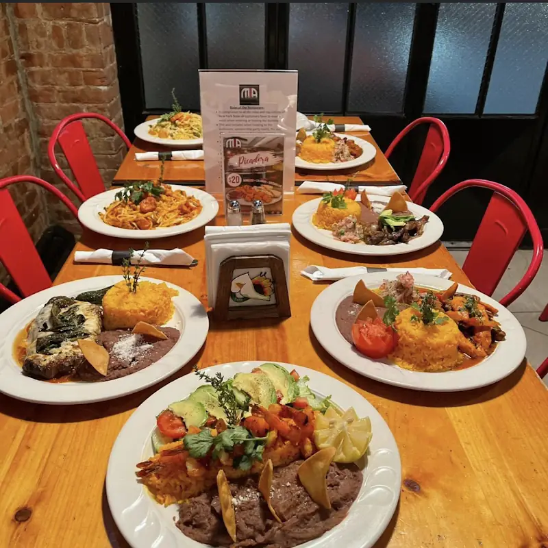 Mia Grill & Bar