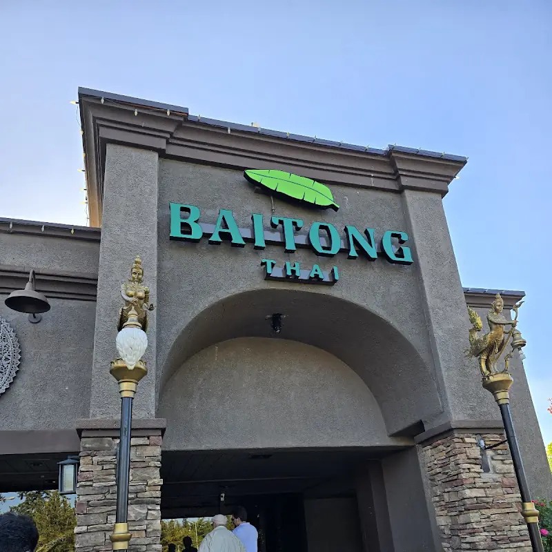 Bai Tong Thai Restaurant
