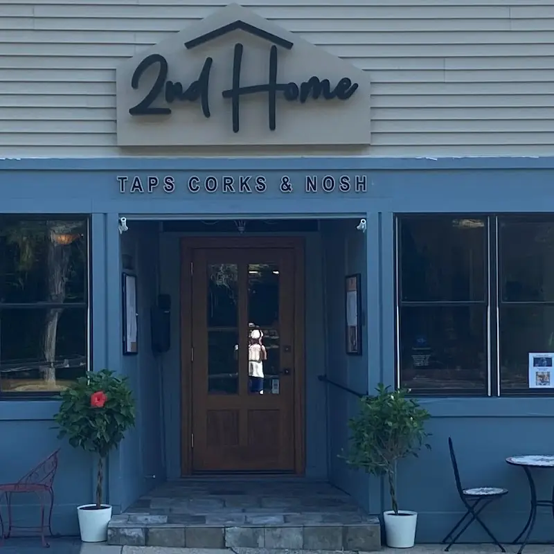 2nd Home Lounge | Restaurant | Bar | Live Music | Wine | Beer