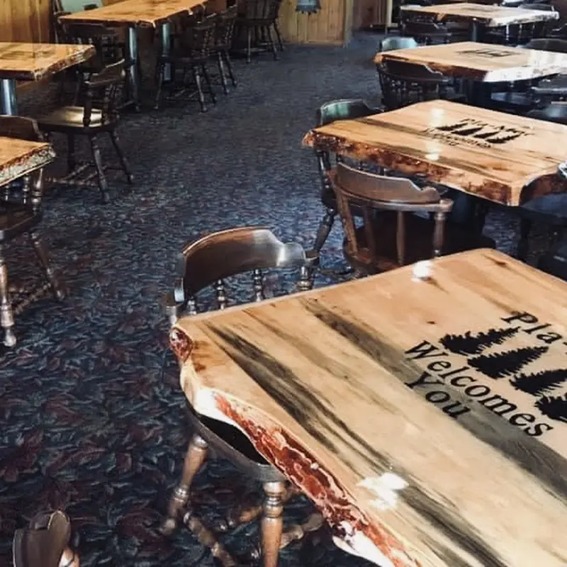 Pla-Mor Bar & Restaurant