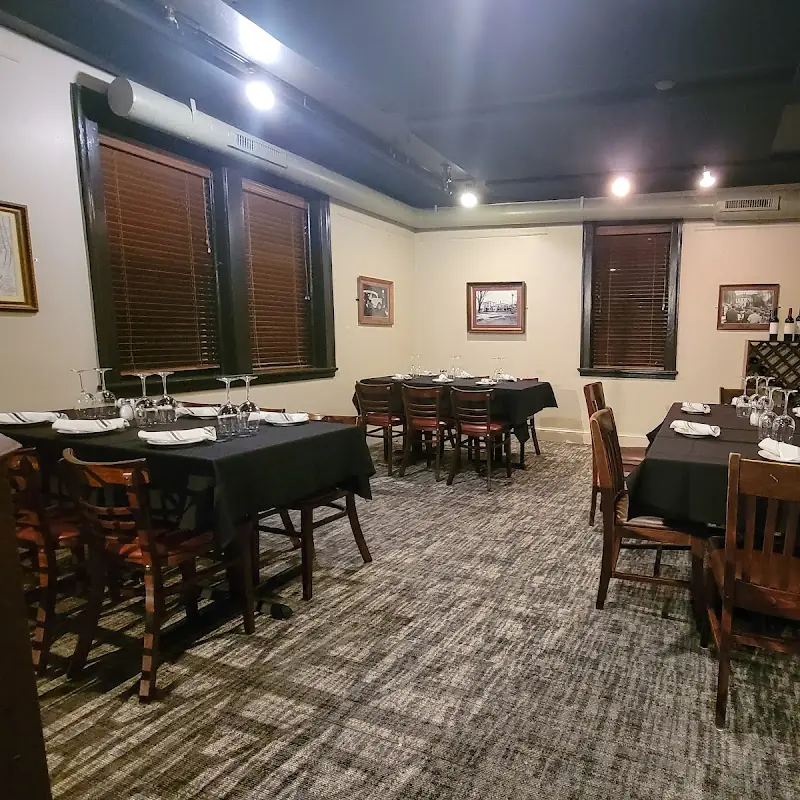 Station 1633 Table & Tavern