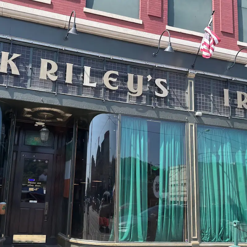 Jerk Riley’s Billiards and Irish Pub