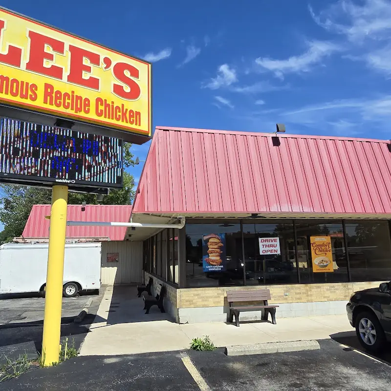 Lee's Famous Recipe Chicken