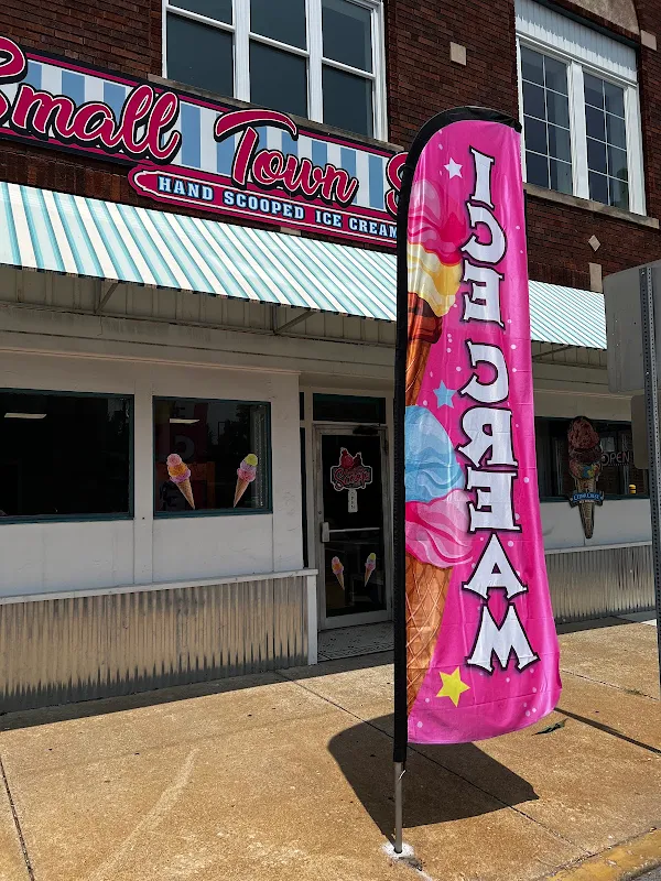 Small Town Scoop & Eatery