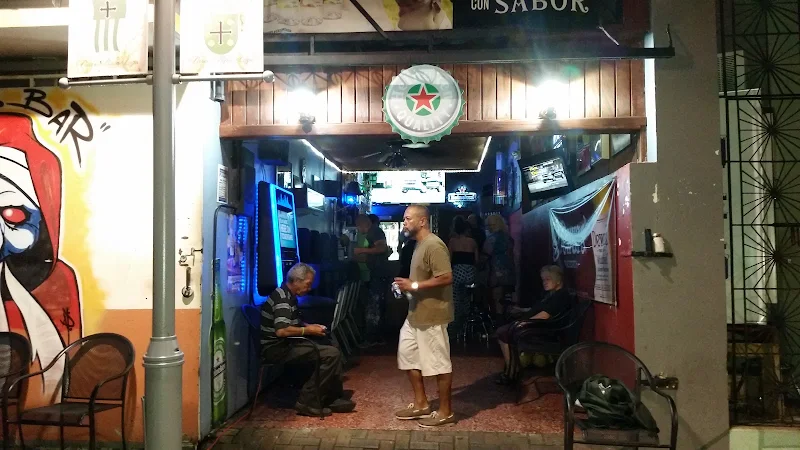 Pepin's Bar Los Mumm-ra""