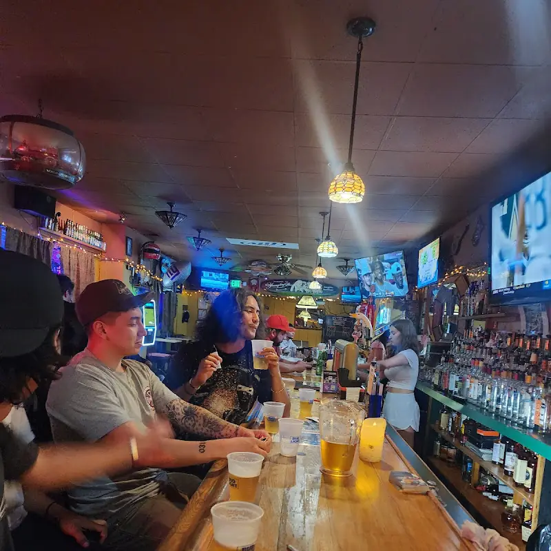 Lenora's Bar & Grill