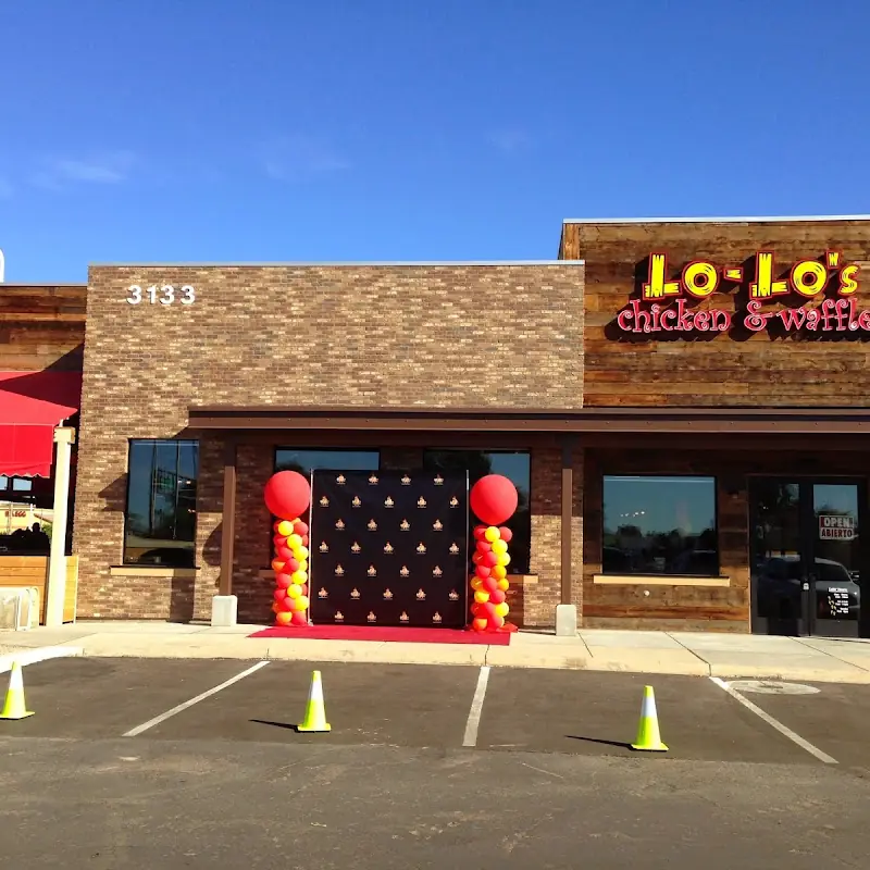 Lo-Lo's Chicken and Waffles