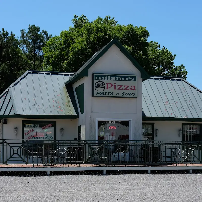 Milanos Pizza