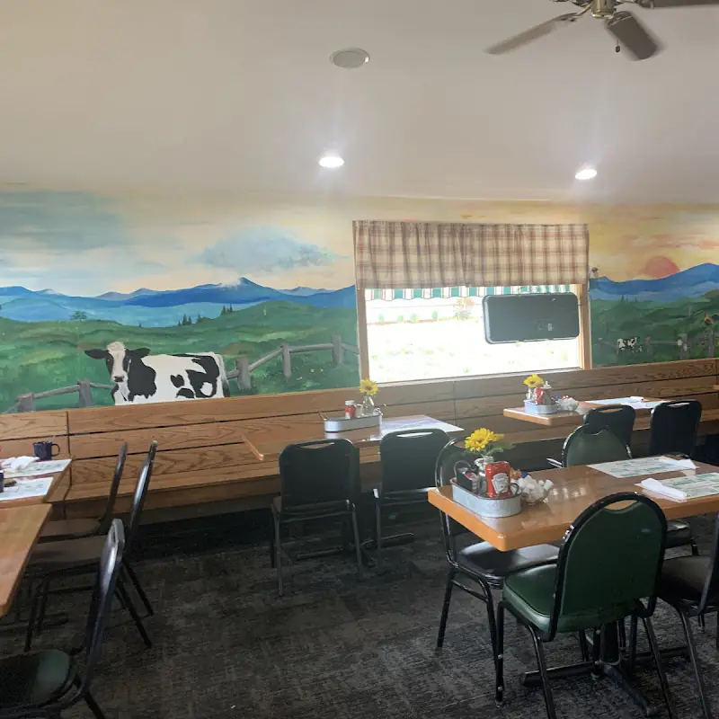 Country Cook’n At The Circle Restaurant