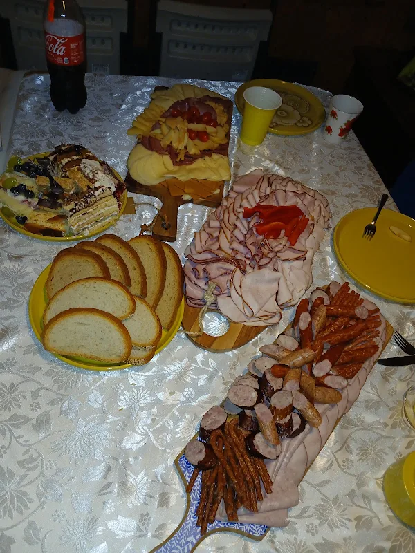S & M Polish Deli