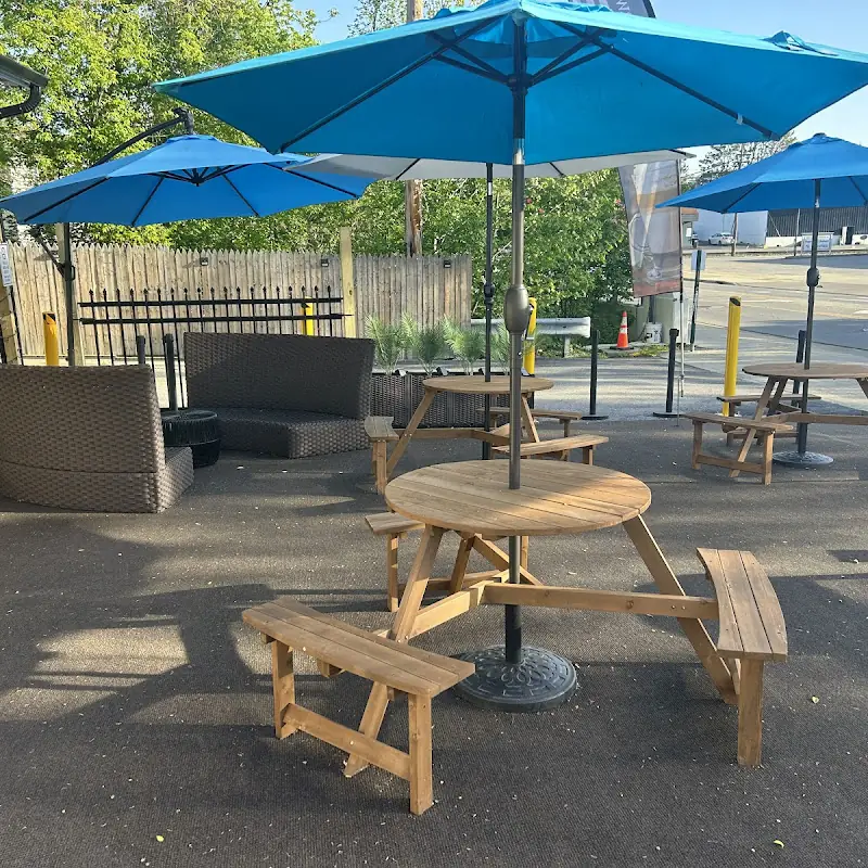 Scoops and Brew ( Norwalk )