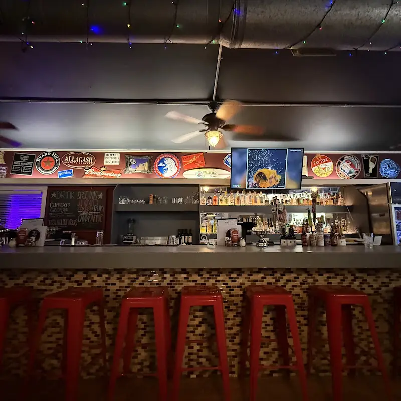 Uncle Ike's Sandbar & Grill