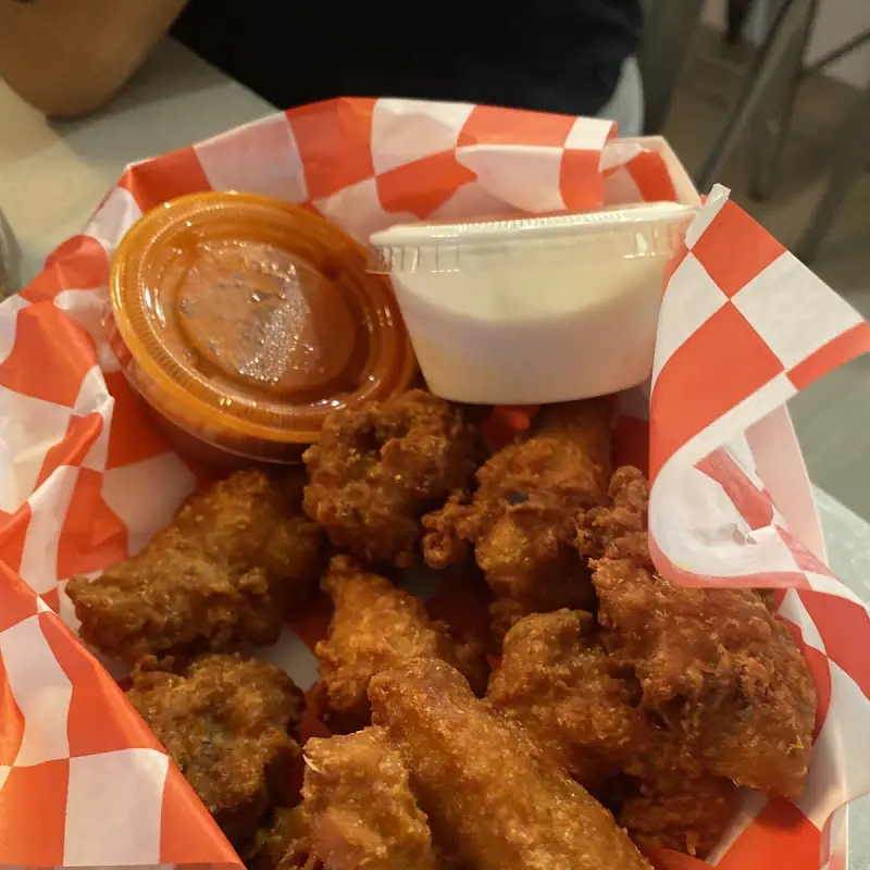 Mike's Pizzeria