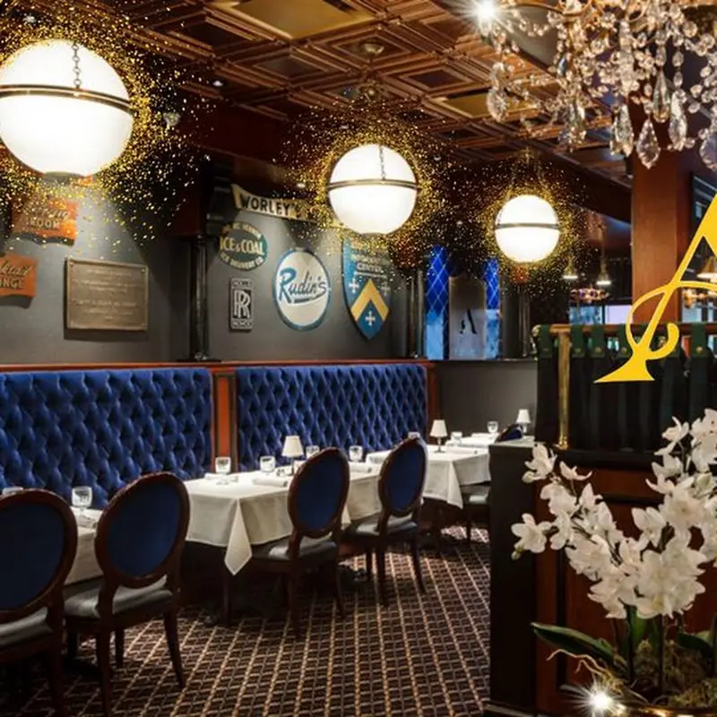 The Alcove Restaurant & Lounge