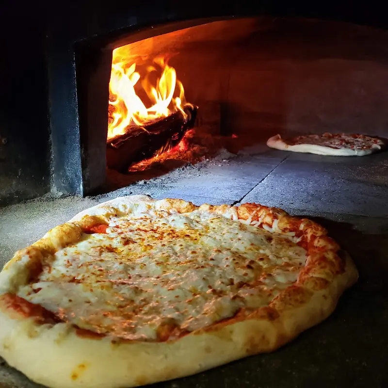 Mama Tig's Wood Fired Pizza Carlton Landing