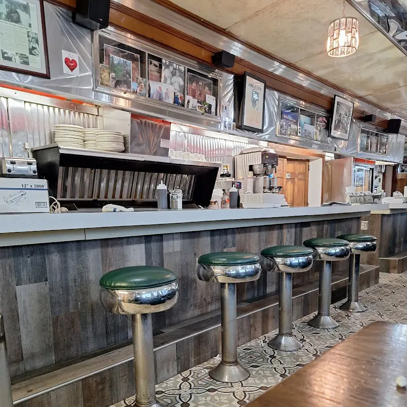 Tilly's Diner
