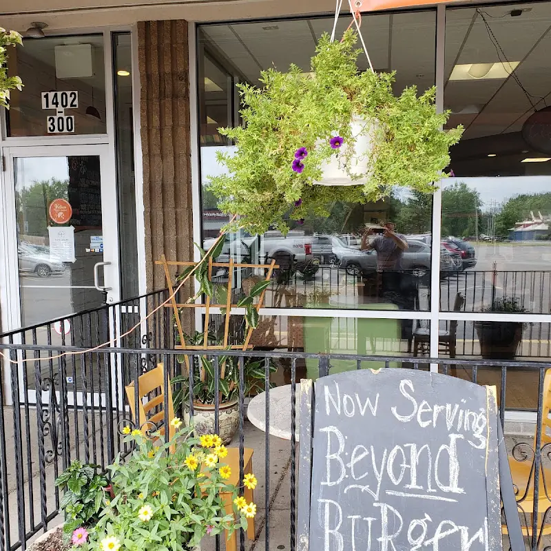 Welbeze Juice + Eatery (French Rd, Depew NY)