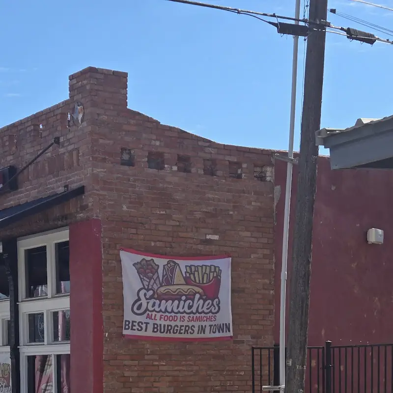 Samiches Bar & Grill