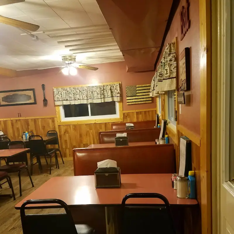 Lacey's Family Diner