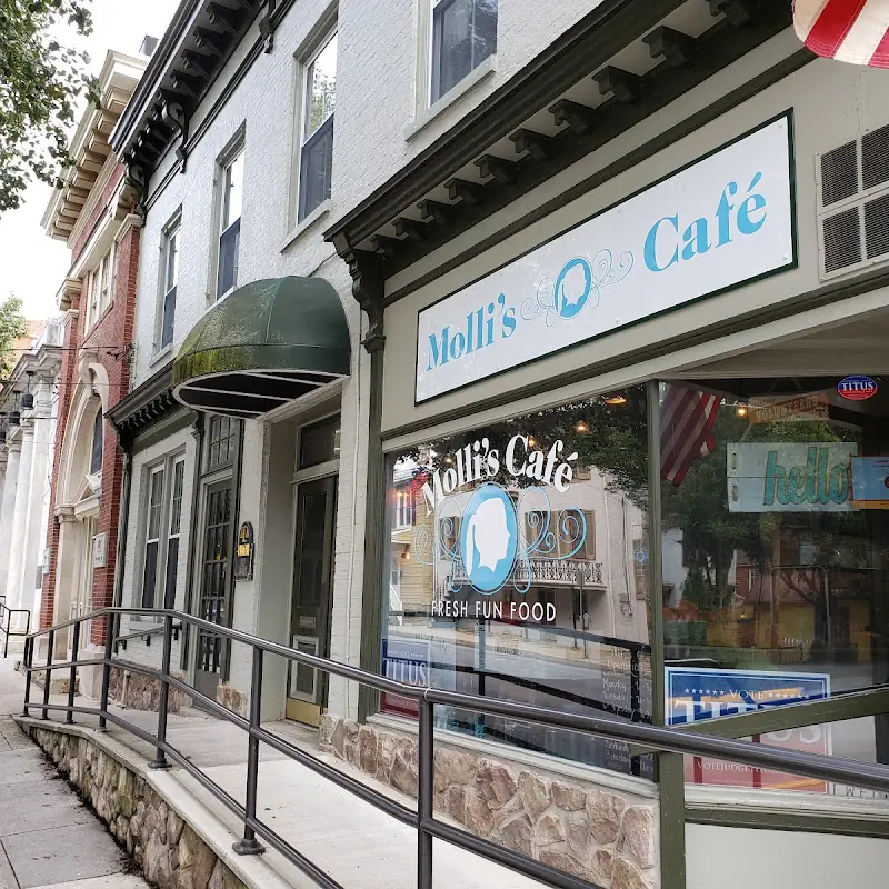 Molli's Cafe