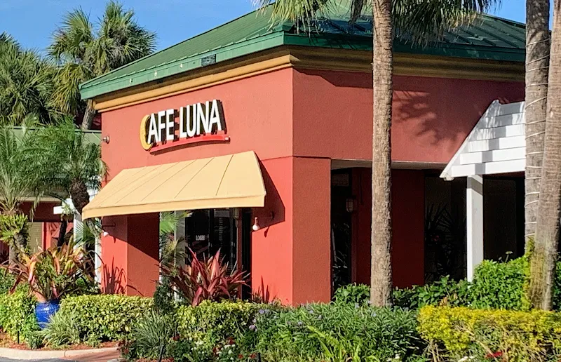 Cafe Luna at Ramada Inn