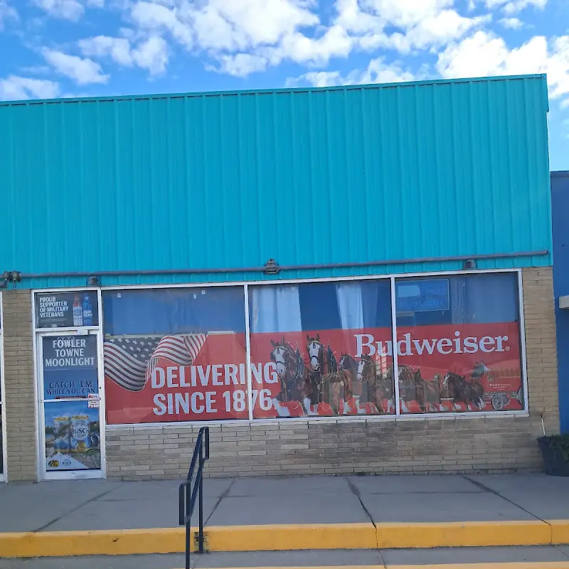 Fowler Towne Moonlight Lounge
