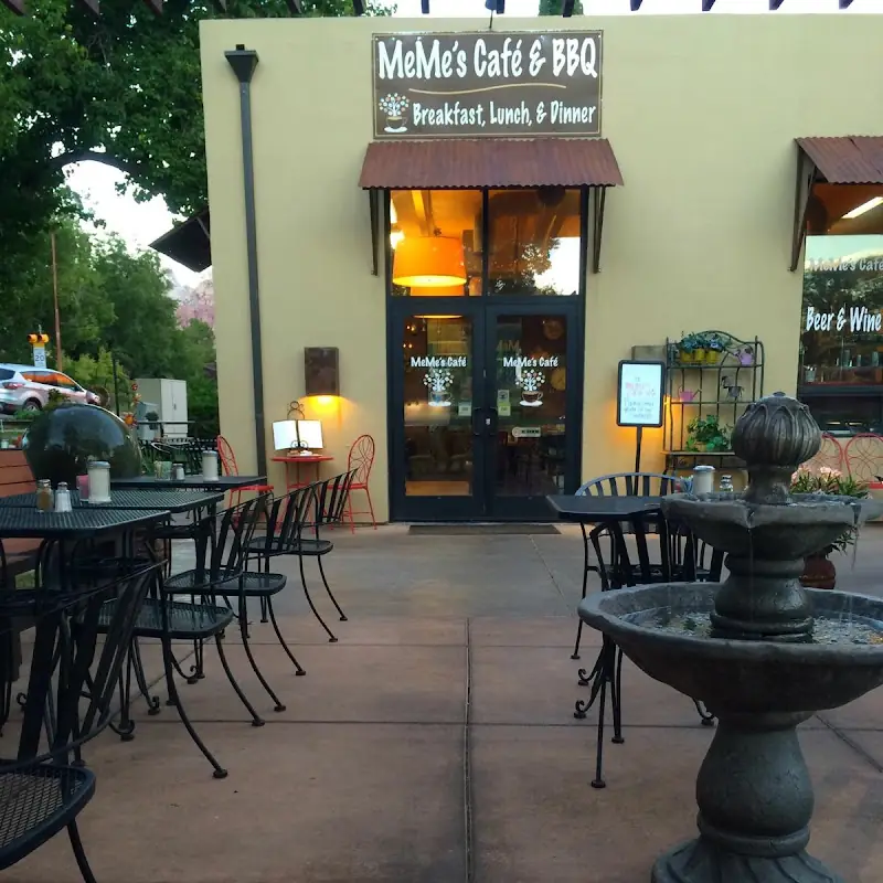 MeMe's Café