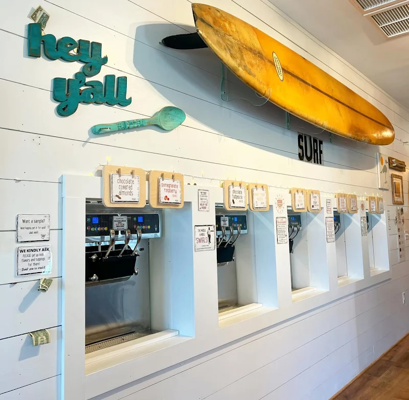 Surfin' Spoon Frozen Yogurt Bar