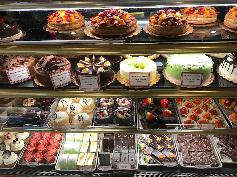 Mamolo's Fine Pastries
