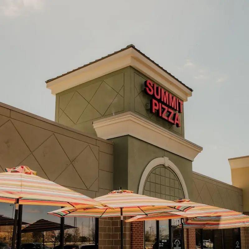 Summit Pizza