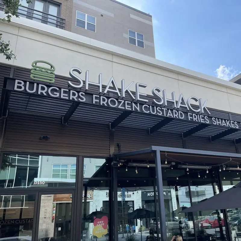 Shake Shack Plano, Legacy West