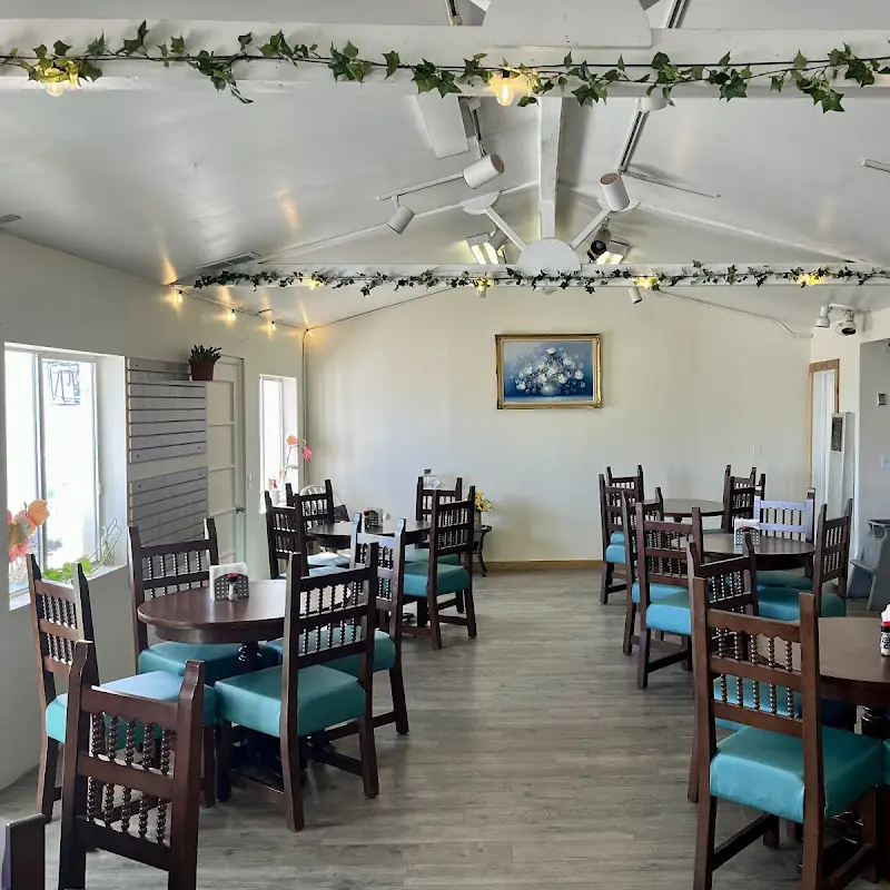 Val’s Bistro & Blooms