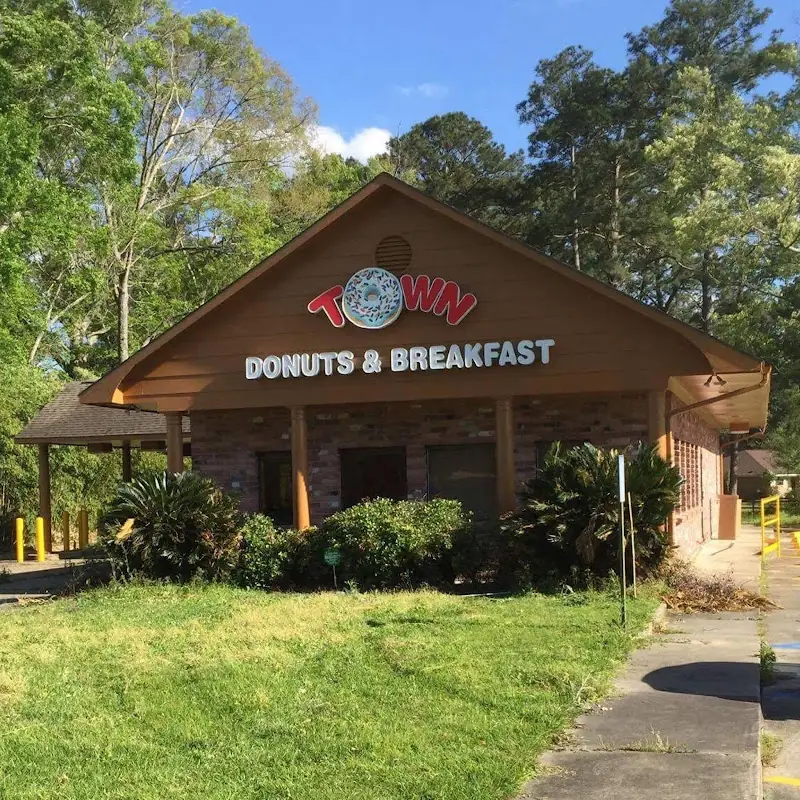 Town Donut & Breakfast Central