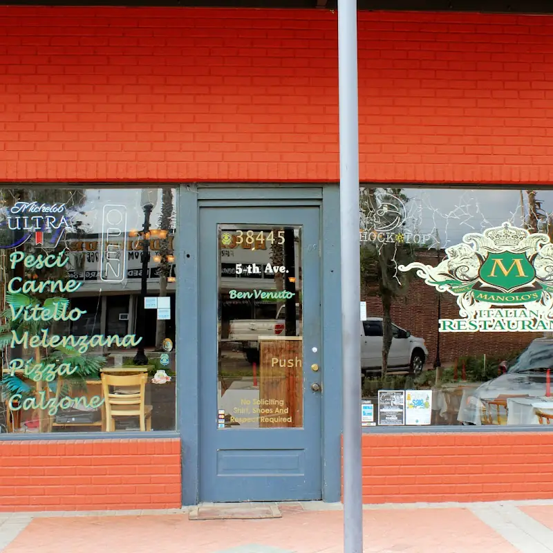 Manolo's Italian Restaurant