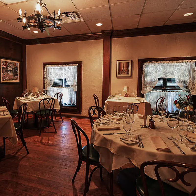 Chez Max Restaurant