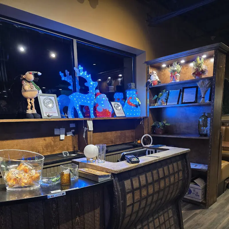J&J Asian Cuisine and Lounge